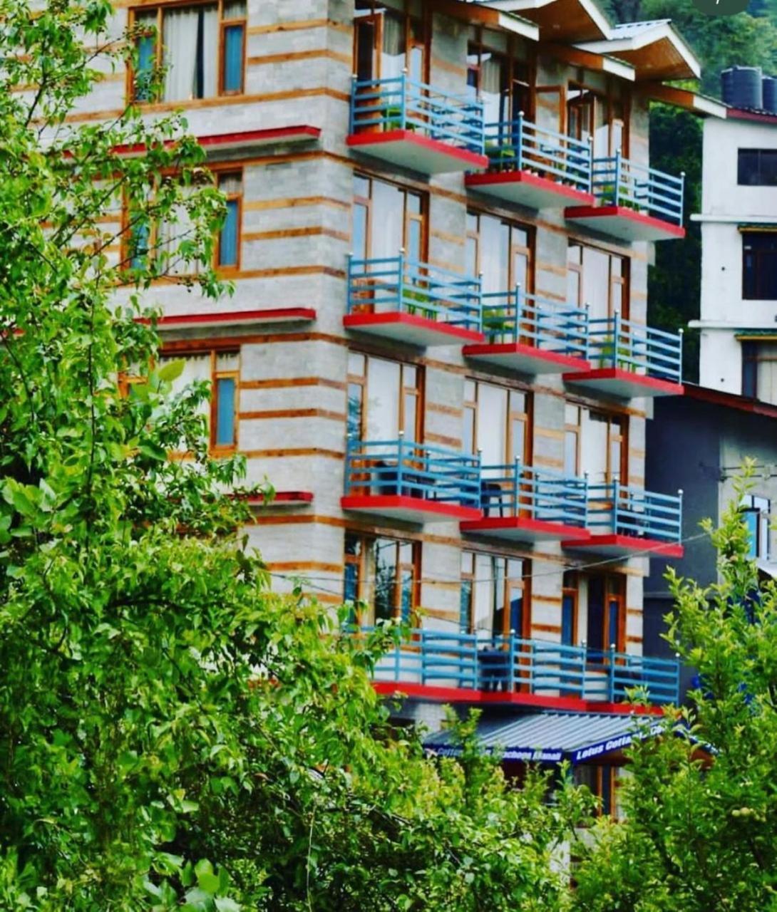 Hotel Himachal Heights Manāli Buitenkant foto